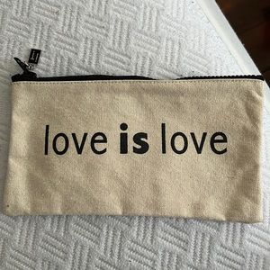 Zippered canvas casual clutch. Multiple uses